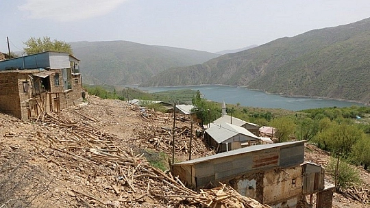 İl Özel İdaresi Köylerdeki Yıkım ve Enkaz Kaldırma İşlemlerini Hızlandırdı