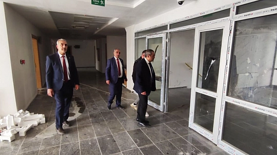 İl Sağlık Müdürü Prof. Dr. Cahit Polat Yapımı Devam Eden Sağlık Tesisi Binalarının inşaat Alanlarını Ziyaret Etti