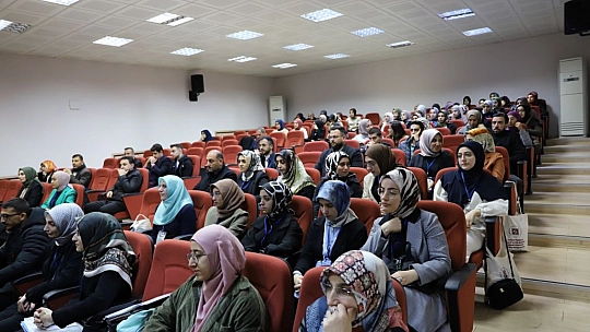 Felsefe ve din bilimleri lisansüstü öğrenci sempozyumu düzenlendi