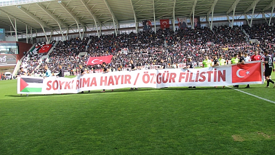 Gakgo rakip tanımıyor!