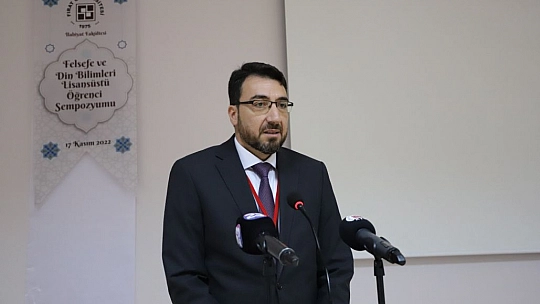 Felsefe ve din bilimleri lisansüstü öğrenci sempozyumu düzenlendi