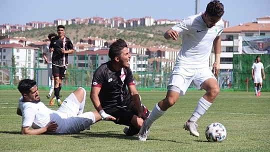 Ömer attı, fark 4'e indi!