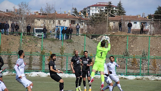 Gakgoş 90+7'de puanı kaptı!