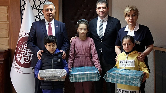 Fırat Üniversitesi Hastanesi'nde 23 Nisan Coşkusu