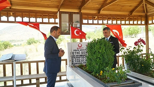 Milletvekili Erol, Şehit Babası Zeki Sekin'i Ziyaret Etti