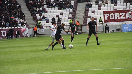 Gakgo rakip tanımıyor!