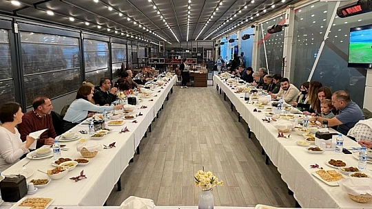 KKTC Elazığ Derneği Üyeleri Yemekte Buluştu