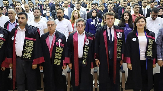 Fırat Üniversitesi Mezunlarını Uğurluyor