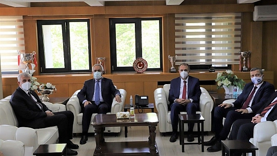 Bakan Yardımcıları ve Rektörlerden Fırat Üniversitesine Ziyaret
