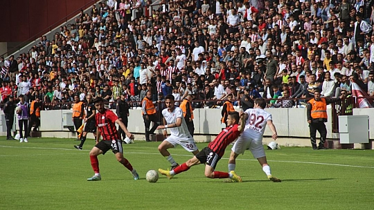 Yeni evde ilk hüzün!