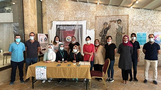 Elazığ İl Sağlık Müdürlüğü mobil ekiplerinden 'Yerinde aşı uygulaması'