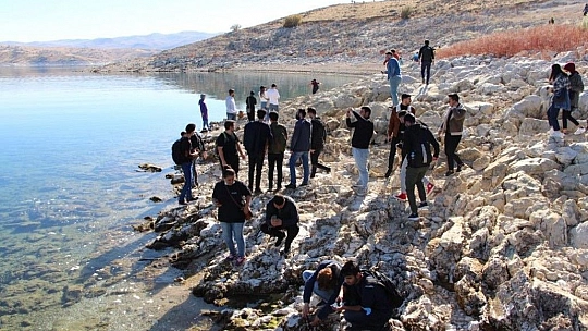 Fırat Üniversitesi, Öğrencilerine Keban Baraj Gölünü Gezdirdi
