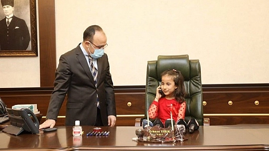 Minik Beyza, Vali Oldu!