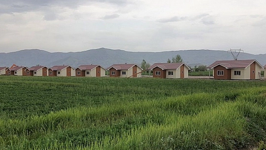 Mollakendi Karşıbağ,Koçkale,Değirmenönü,İçme, Yolüstü köy konutlarında sona gelindi