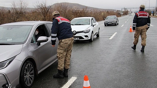 Elazığ'da şehirler arası yollarda kış lastiği denetimi