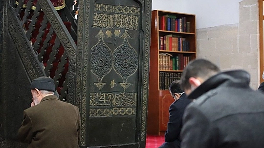 Kündekari tekniği ile yapılan minber 8 asrı aşkındır hizmet veriyor
