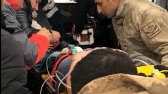 Jandarma helikopteri yaralı vatandaşı hastaneye yetiştirdi