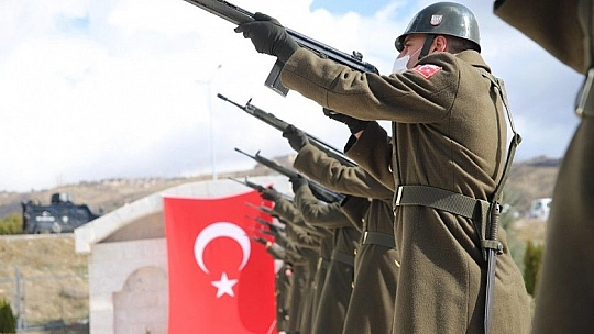 Elazığ Valisi Yırık, 'Çanakkale Zaferi, bir milletin diriliş zaferidir'