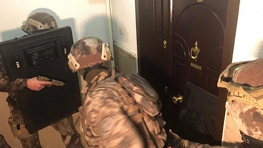 Elazığ dahil 8 ilde uyuşturucu tacirlerine operasyon