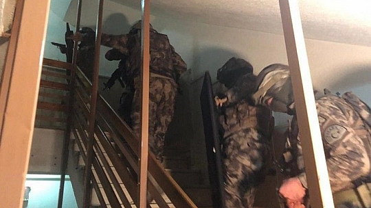 Elazığ dahil 8 ilde uyuşturucu tacirlerine operasyon