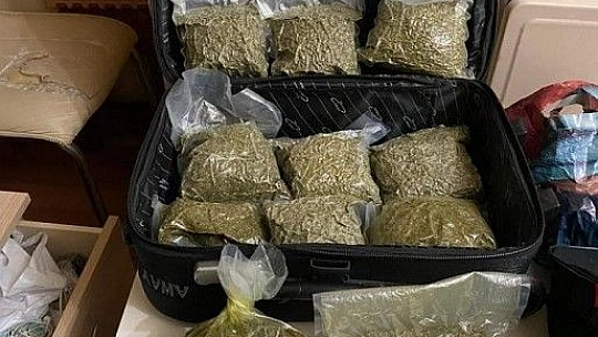Elazığ dahil 8 ilde uyuşturucu tacirlerine operasyon