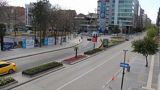 Elazığ'da kısıtlamada herkes evde, onlar görevde
