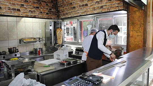 Elazığ'da kısıtlamada herkes evde, onlar görevde