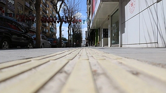 Elazığ'da kısıtlamada herkes evde, onlar görevde