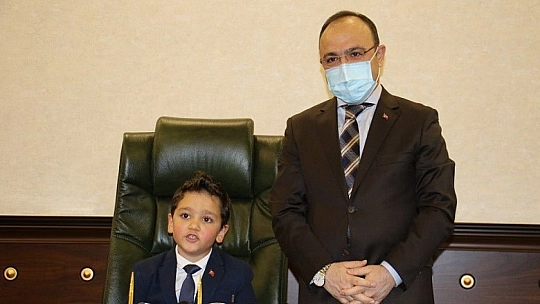 Minik Beyza, Vali Oldu!