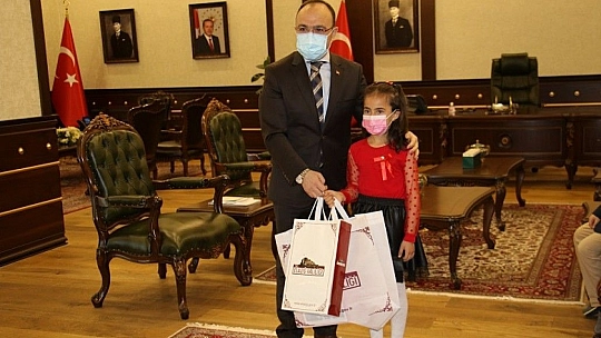 Minik Beyza, Vali Oldu!