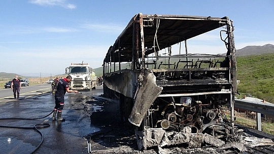 46 yolcusu bulunan otobüste faciaya ramak kaldı