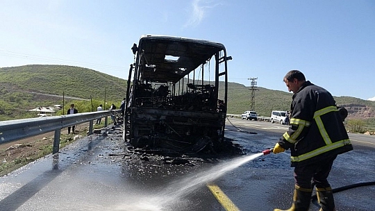 46 yolcusu bulunan otobüste faciaya ramak kaldı