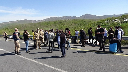 46 yolcusu bulunan otobüste faciaya ramak kaldı