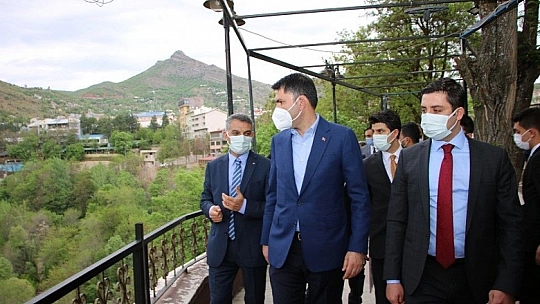 Bakan Kurum Tunceli'de temaslarda bulundu