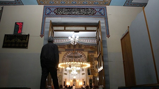 Kadir Gecesi'nde eller semaya açıldı