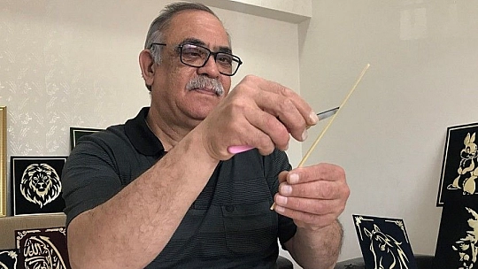 Görenler, ekin sapı olduğuna inanamıyor, sapı sanata dönüştürüyor