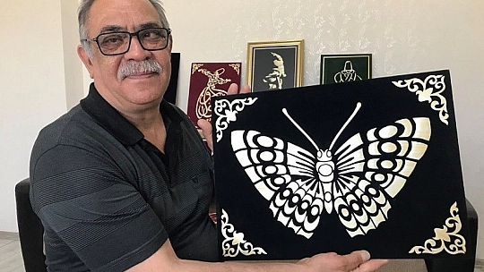Görenler, ekin sapı olduğuna inanamıyor, sapı sanata dönüştürüyor