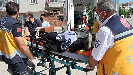 Elazığ'da otomobil ile motosiklet çarpıştı: 2 yaralı