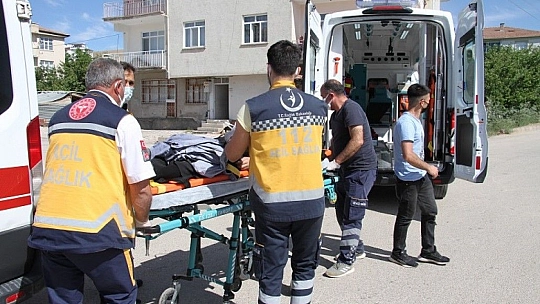 Elazığ'da otomobil ile motosiklet çarpıştı: 2 yaralı