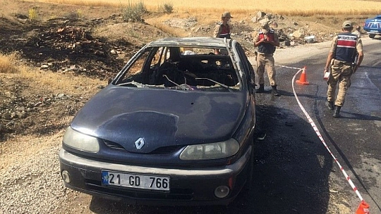 Elazığ'da ölümle biten araç yangınında 'Bombayı ben patlattım' notları dikkat çekti