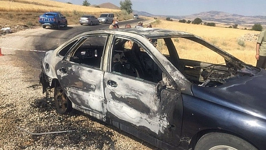 Elazığ'da ölümle biten araç yangınında 'Bombayı ben patlattım' notları dikkat çekti