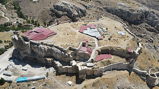 Harput'ta kazı sezonunu Vali Erkaya Yırık başlattı