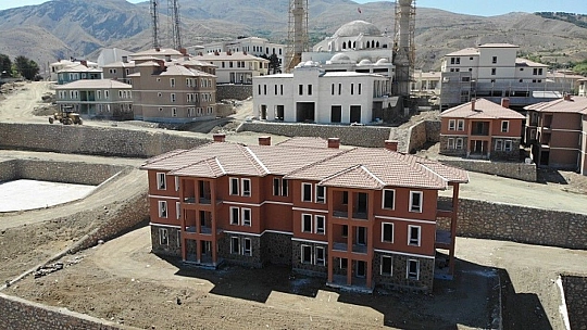 Depremin merkezi Sivrice'deki TOKİ konutlarında sona gelindi
