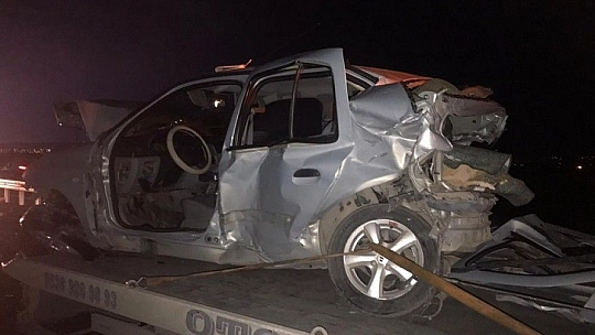 Pikap ile çarpışan otomobil hurdaya döndü: 1 yaralı