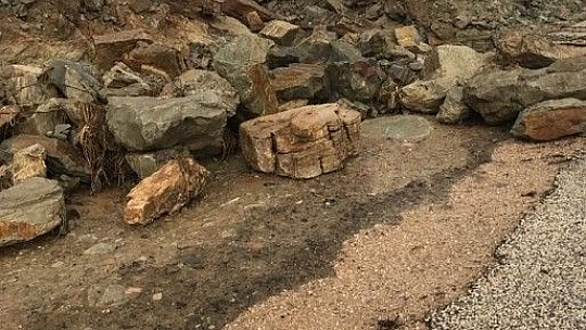 Elazığ'da sel nedeniyle heyelan meydana geldi, yollarda çökmeler oluştu