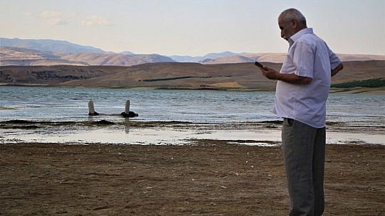 Baraj suları 150 metre çekilince ortaya çıktı