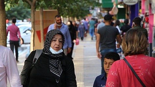 Elazığ'da Maskeyi 'Takan' Yok!
