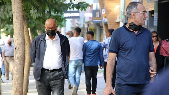 Elazığ'da Maskeyi 'Takan' Yok!