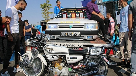 Elazığ'da 'Modifiyeli Araç ve Motosiklet Festivali' renkli görüntülere sahne oldu