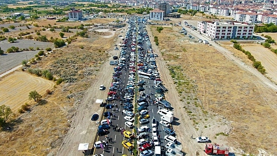 Elazığ'da 'Modifiyeli Araç ve Motosiklet Festivali' renkli görüntülere sahne oldu